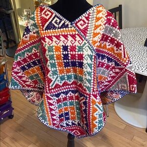 Vintage 1970s Mexican embroidered poncho